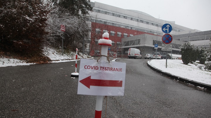 Bolnica Zabok, korona (3).JPG