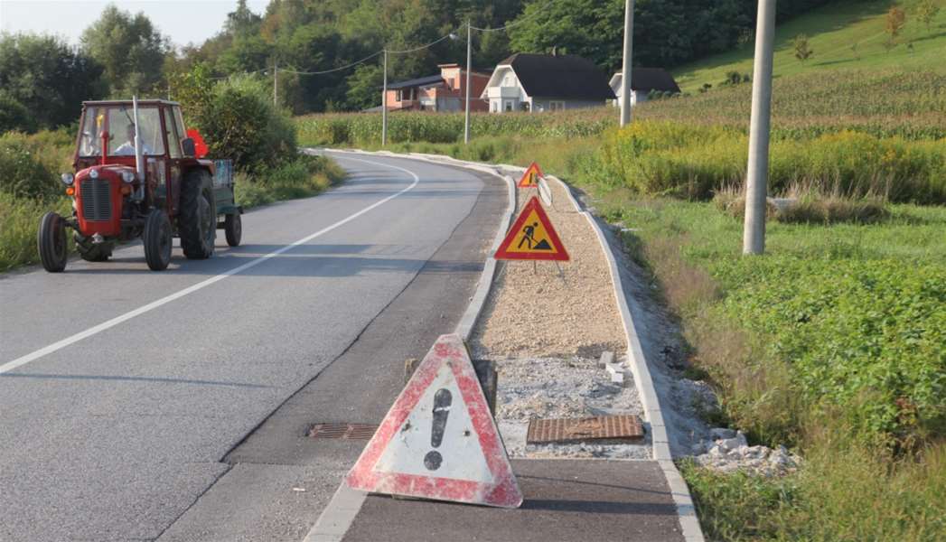 štrucljevo nogostup.jpg