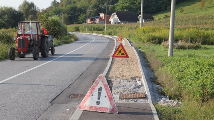 štrucljevo nogostup.jpg