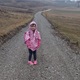 Mala Karla više ne hoda po blatu u školu; obrtnici joj besplatno izgradili cestu
