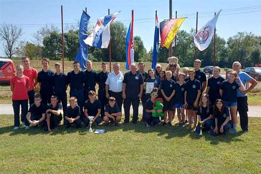 Pobjeda za DVD Tugonica – Podgrađe, drugo mjesto za DVD Bedekovčin4.jpg