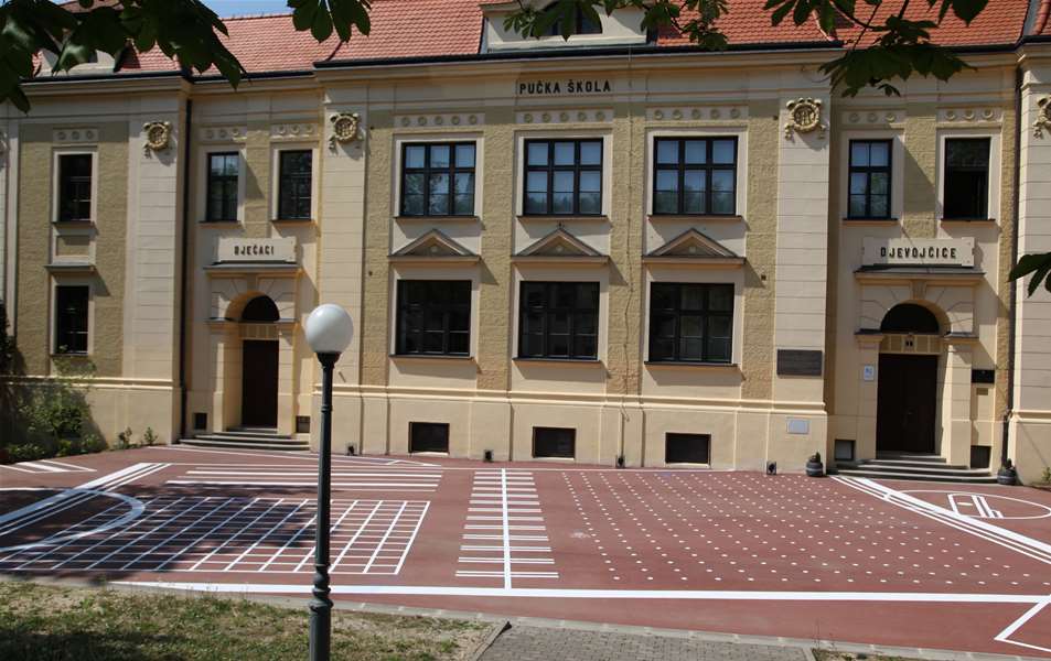 trg škola