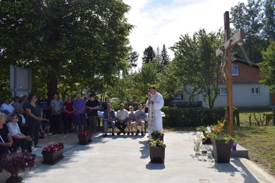 Blagoslovljen križ kod Hanžeka u naselju Globočec1.JPG