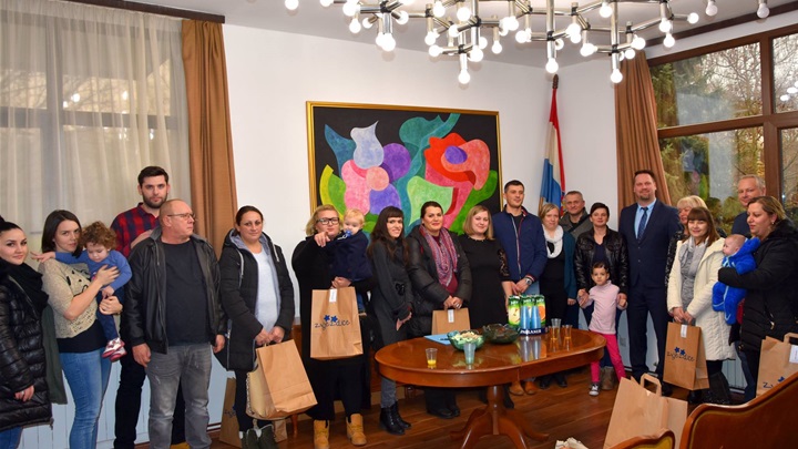 novorođeni oroslavje