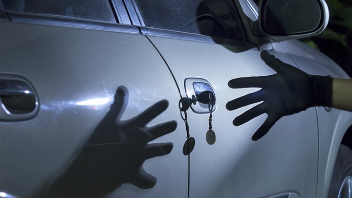 AUTO KRAĐA ilustracija.jpg