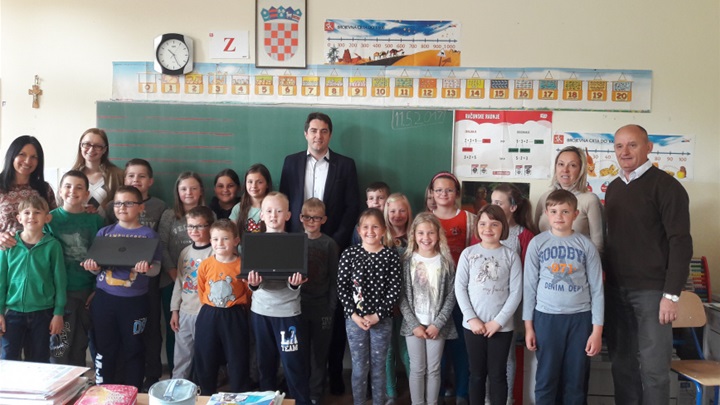 pregrada e-dnevnici.jpg