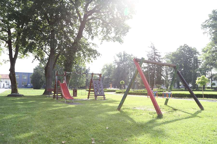 potpisivanje ugovora igralište oro (5).JPG