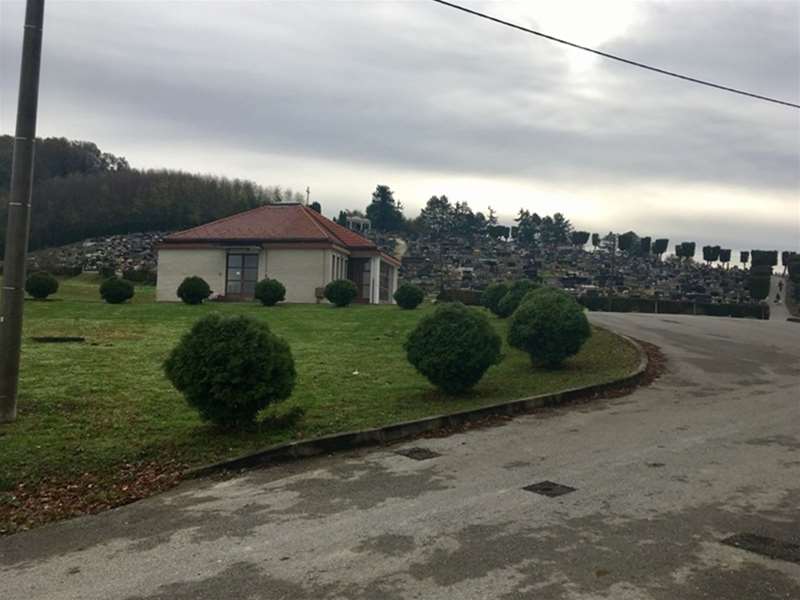 sveti kriz zacretje groblje-