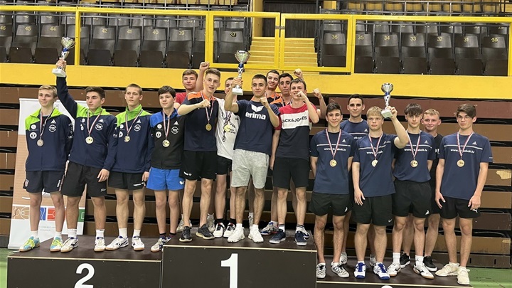 SPORT 31.5._STOLNI TENIS.jpg