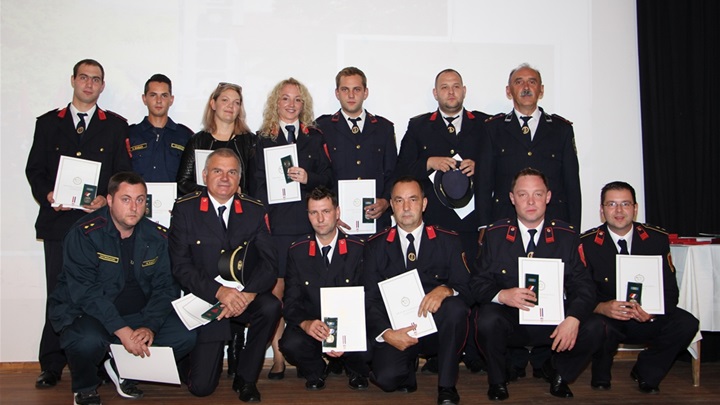 Dobitnici_priznanja_ VZG Klanjec.jpg