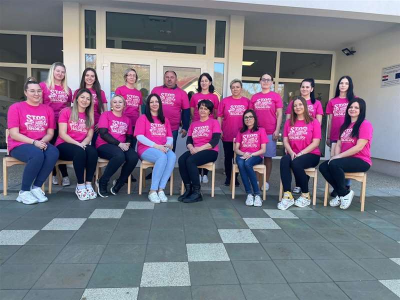 vrtić lobor ružičaste majice 1.jpeg