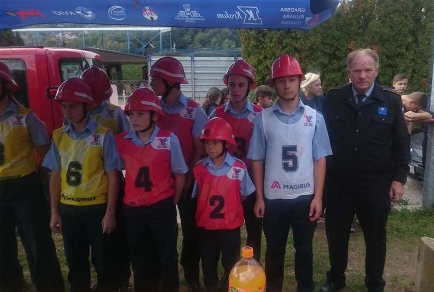 Dvostruko slavlje za mladež Bedekovčine, kod djece najbolji Kačkovec i Špičkovina1 Muška mladež DVD-a Bedekovčina .JPG