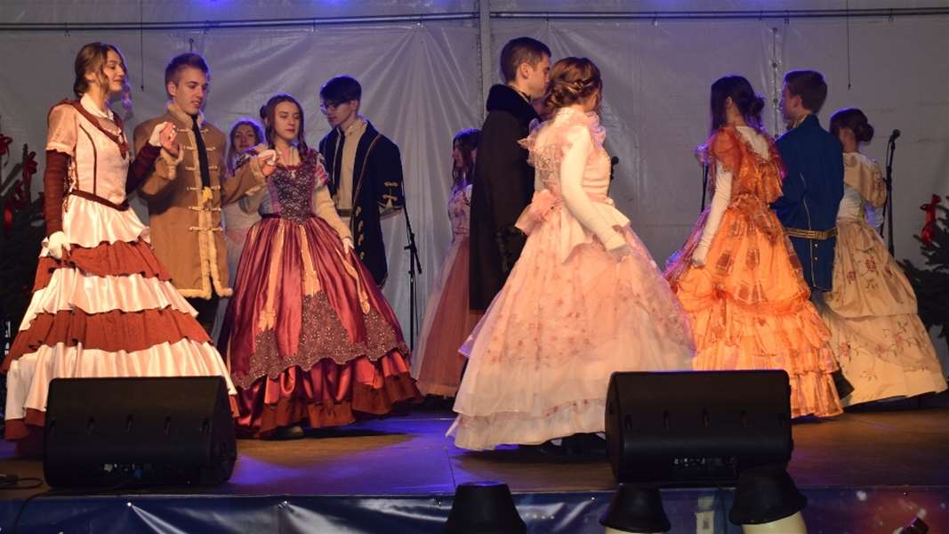 Oživljeni Salonski plesovi u Mariji Bistrici 1.jpg