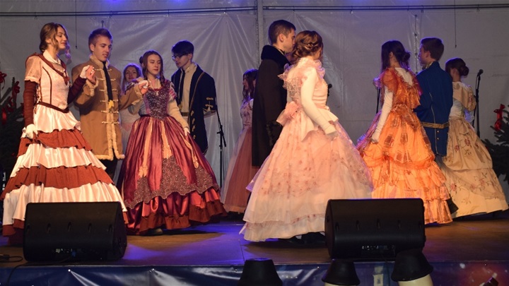 Oživljeni Salonski plesovi u Mariji Bistrici 1.jpg