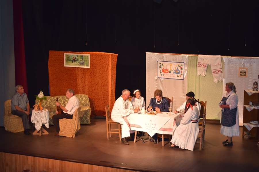 Bistrički umirovljenici izveli predstavu ''Gospodar je zvonil'' 4.JPG