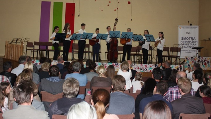 smotra tamburaši 1.JPG