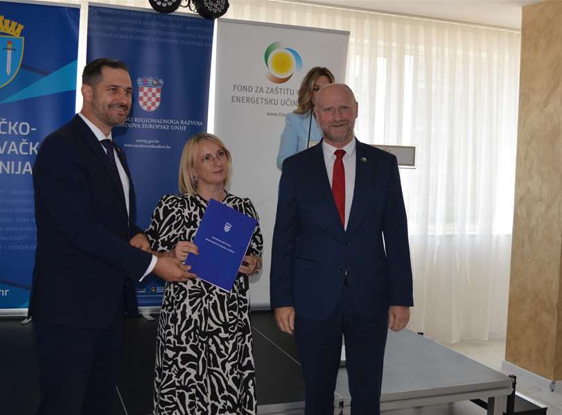 staza kroz krošnje lova.jpg