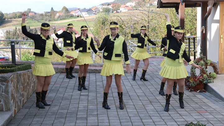 radobojske mažoretkinje (4).JPG