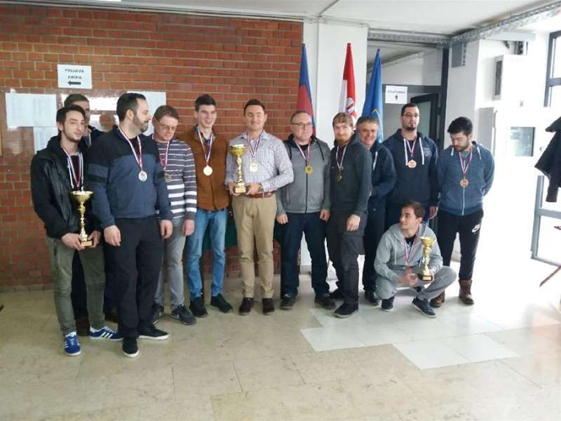 sport - streljaštvo državno szp - strijelci marije bistrice u sredini.jpg