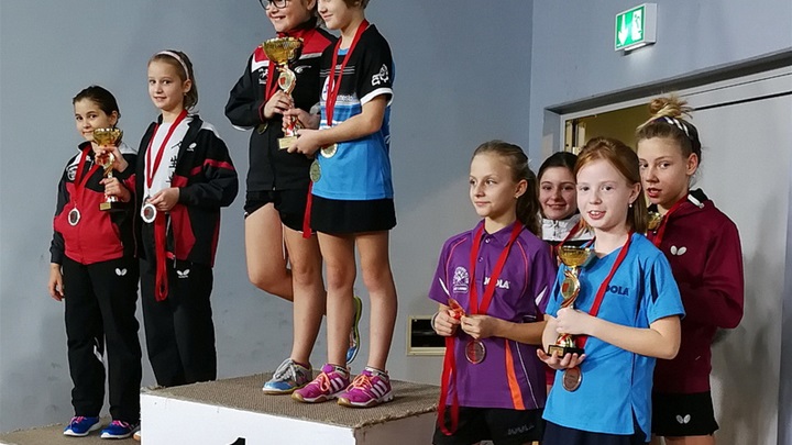 Marta Drempetić i Nela Krznar