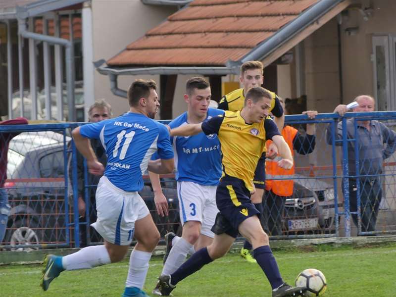 SPORT 13.11._NOGOMET 4. LIGA GAJ-VRAPČE.jpg