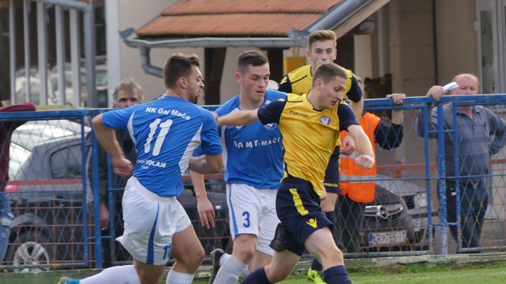 SPORT 13.11._NOGOMET 4. LIGA GAJ-VRAPČE.jpg