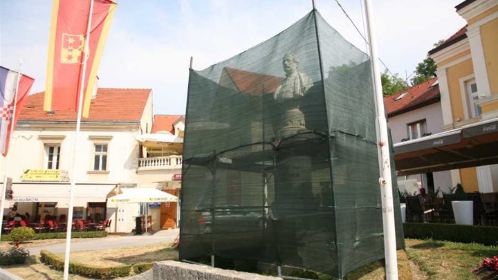 KRAPINA SPOMENIK 1.jpg