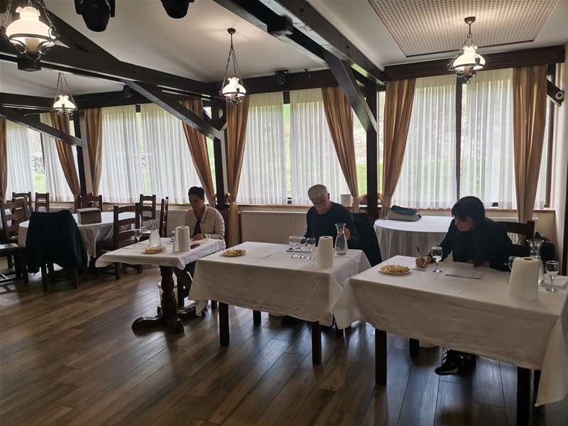 Ocjenjivanje vina Udruge vinogradara Marija Bistrica - 14 zlatnih medalja2.jpg