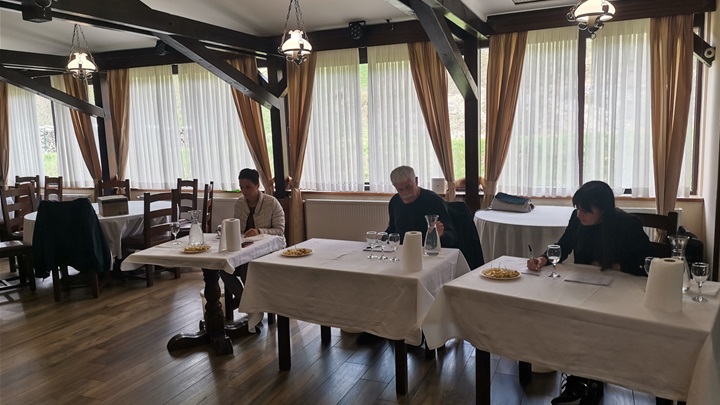 Ocjenjivanje vina Udruge vinogradara Marija Bistrica - 14 zlatnih medalja2.jpg