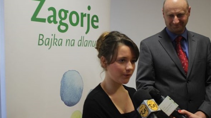 ANA MAJSEC NASLOVNA 590.jpg