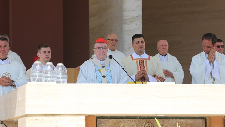 web odmah Majci se rado dolazi s puno ljubavi, privrženosti i pouzdanja03.JPG