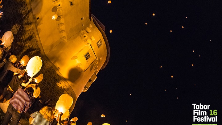 fotka Lampioni za završetak festivala-2.jpg