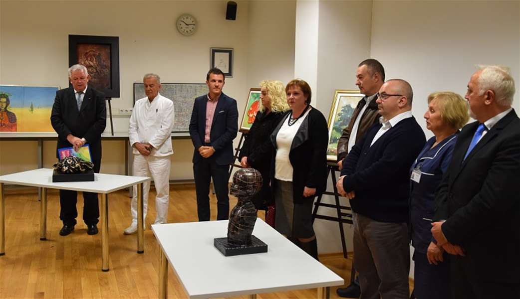 IZLOŽBA OB ZABOK.jpg