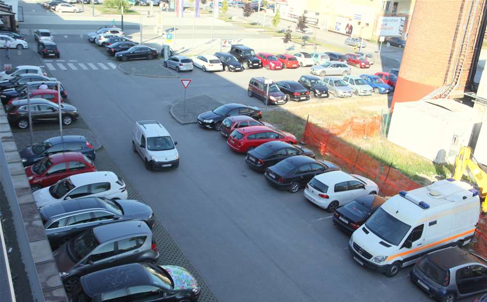 parkiranje zabok.JPG