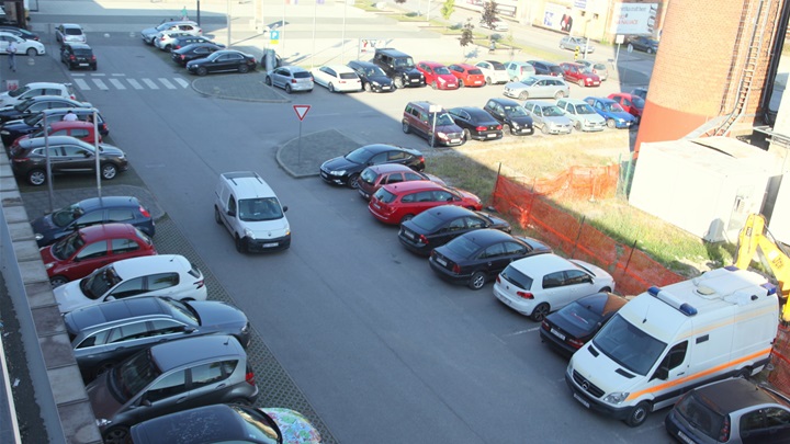 parkiranje zabok.JPG