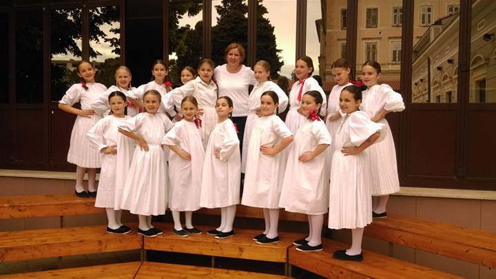 FB_IMG_1539618924167 (1).jpg