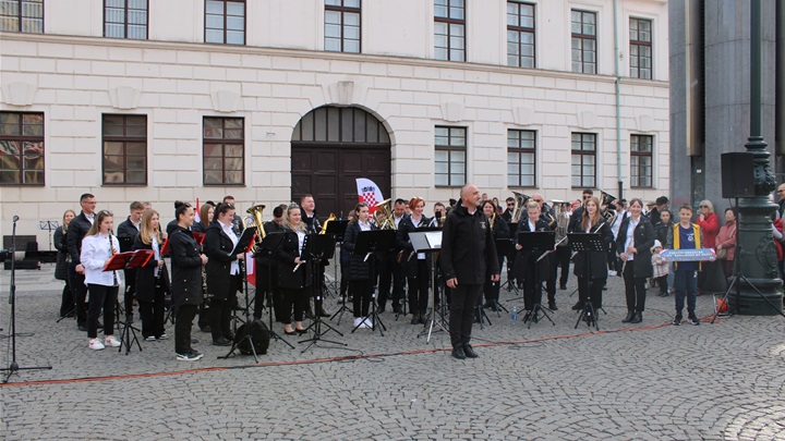 WhatsApp Image 2025-03-26 at 20.34.17 (2).jpeg