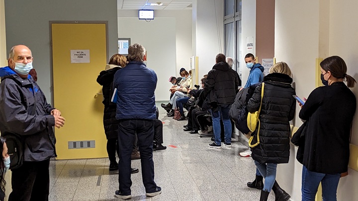 viroze i gripa_gužva u čekaoni.jpg