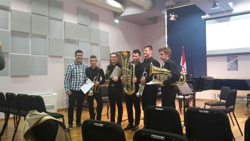 ŠUDIGO brass kvintet.jpg