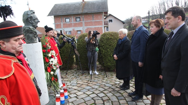 polaganje vijenca tuđman (4).jpg