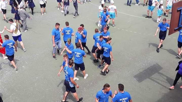 SALONSKO KOLO BEDEKOVČINA (1).jpeg