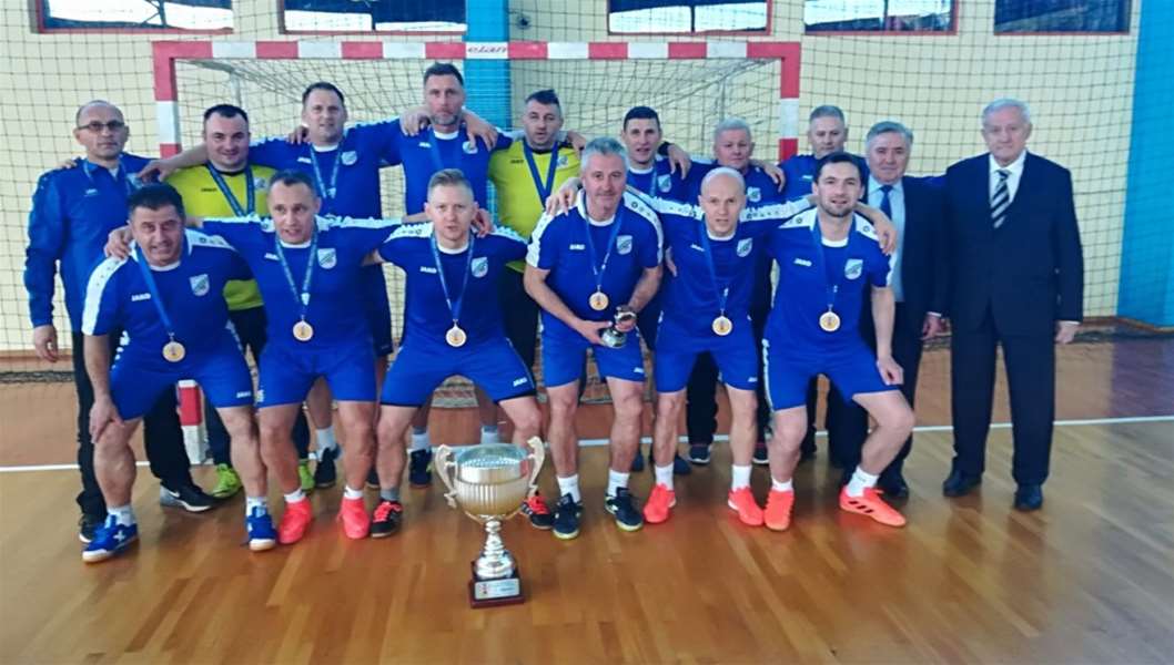 SPORT 19.2._VETERANI ZAGOREC Uvjerljivi prvaci Hrvatske veterni Zagorca iz Krapine.jpg