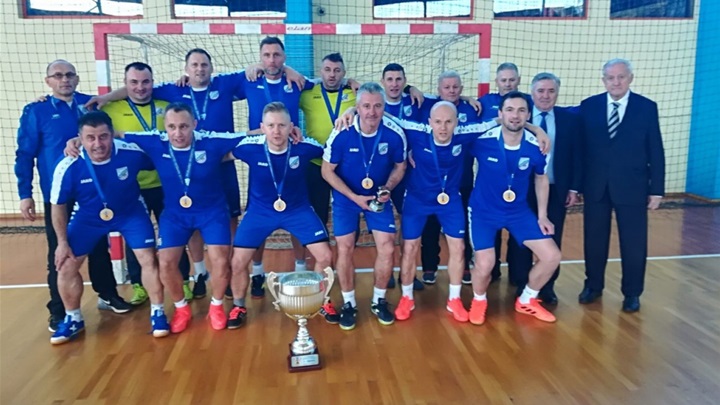 SPORT 19.2._VETERANI ZAGOREC Uvjerljivi prvaci Hrvatske veterni Zagorca iz Krapine.jpg