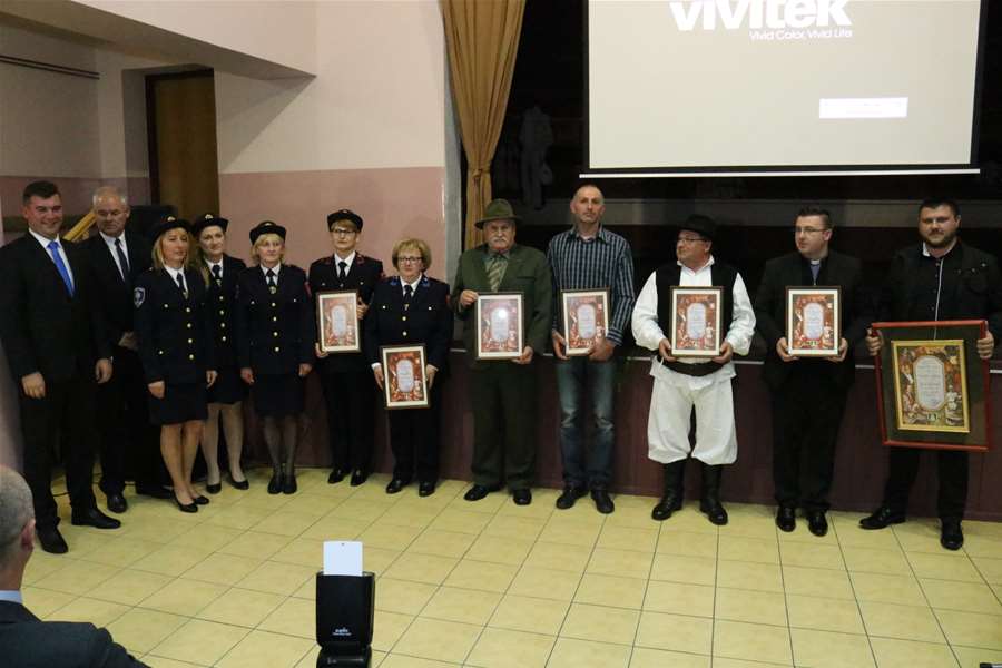 nagrađeni.JPG