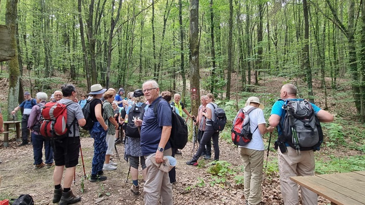 Bistričkom obilaznicom Za dušu i tijele Mirko Fulir devedesetak planinara 5.jpeg