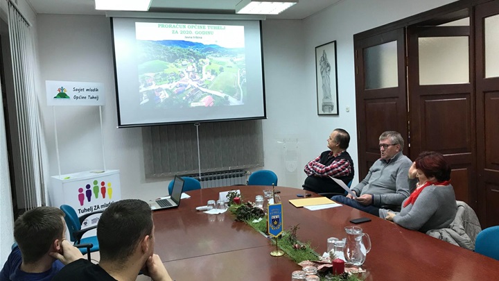 tribina proračun 2.jpg