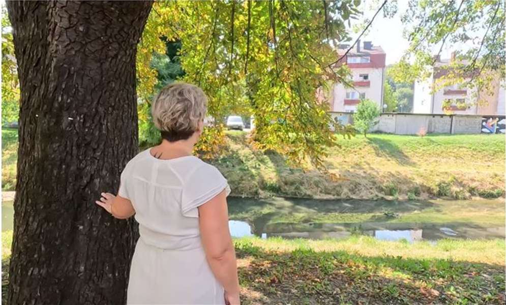 mirela.JPG