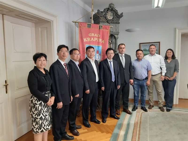 grad krapina kinezi.png