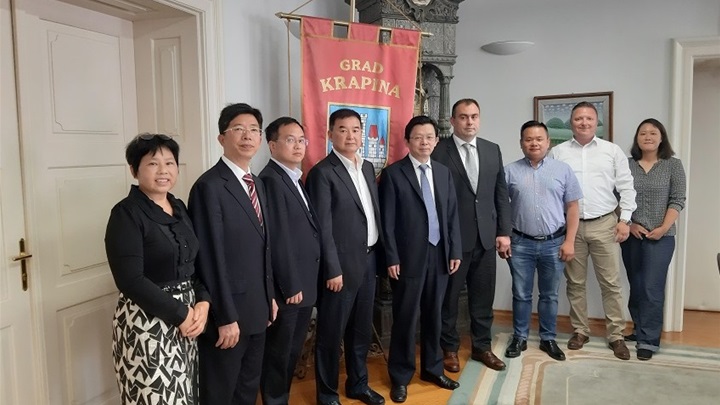 grad krapina kinezi.png