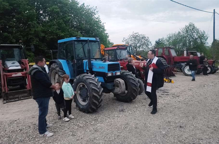 Na sv. Josipa Radnika blagoslov traktora u župi Marija Bistrica1.jpg